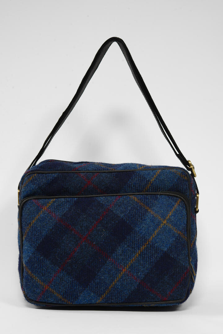 Harris Tweed Clisham Bag | A075 (C) (Black Leather) – Harris Tweed ...