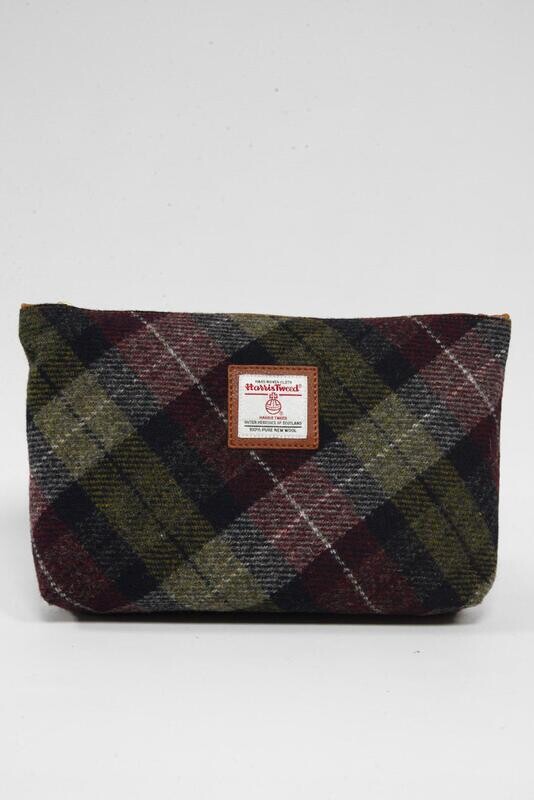 Harris Tweed Toiletries Bag | A0175 (C) (Tan Leather)