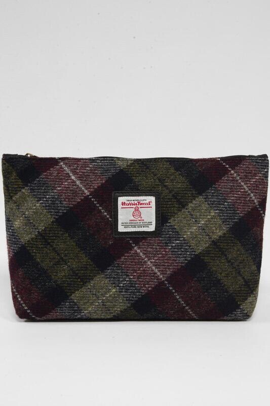 Harris Tweed Toiletries Bag | A0175 (C) (Black Leather)