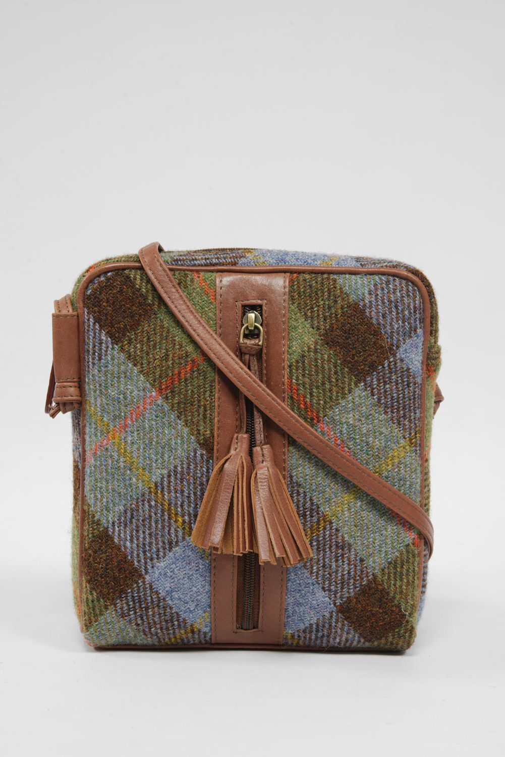 Harris Tweed Dolly Bag | A017