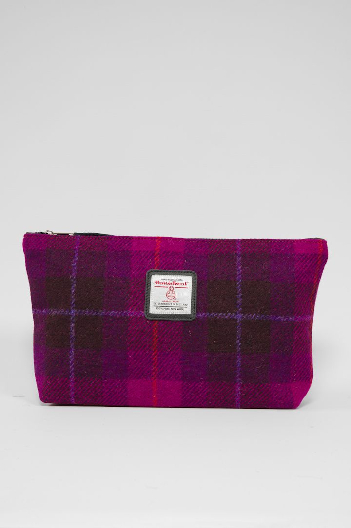 Harris Tweed Toiletries Bag | A032 (Black Leather)