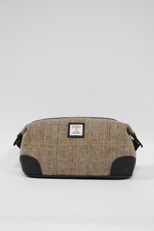Harris Tweed Borve Washbag | HB137 (Black Leather)