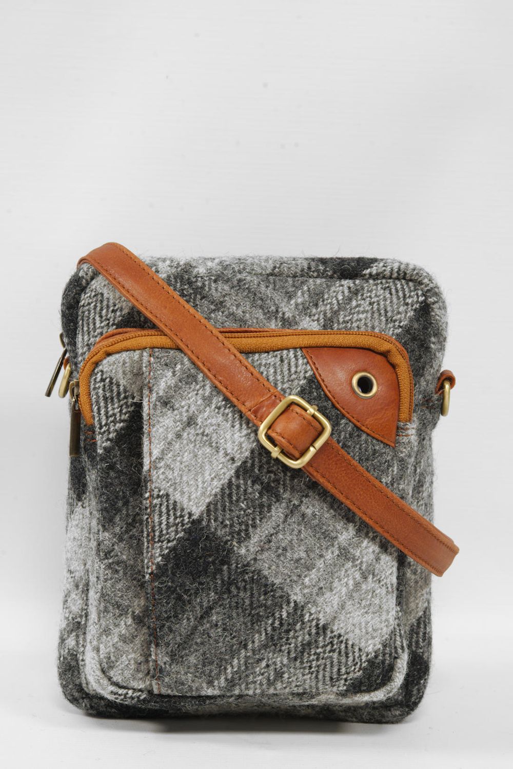 Harris Tweed Harris Bag | A0235 (C) (Tan Leather)