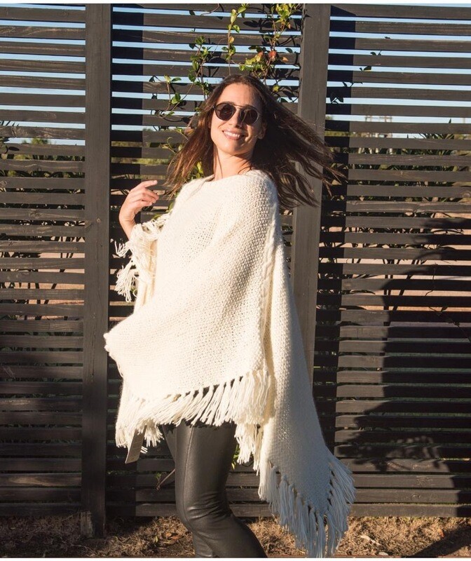 Poncho Azucena