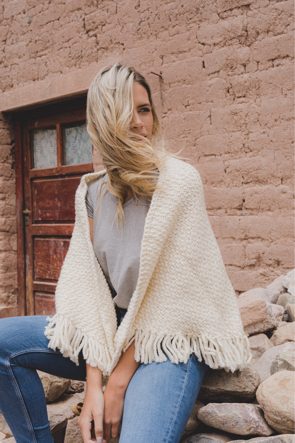 PONCHO MANTON