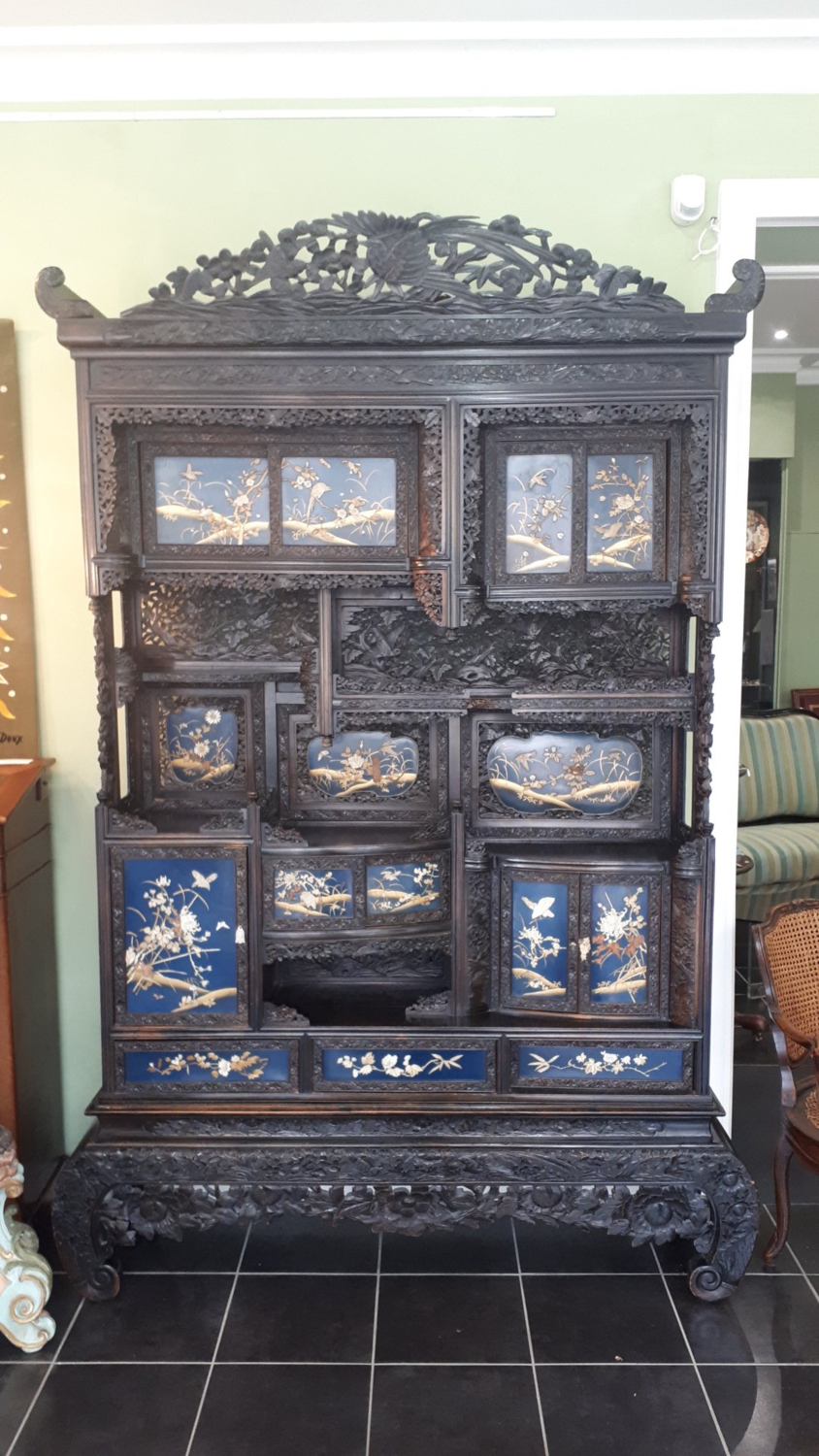Important cabinet Japonais (vendu)