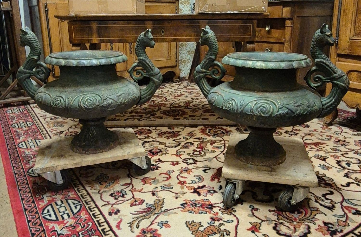 Paire de vasques en fonte (Vendue)
