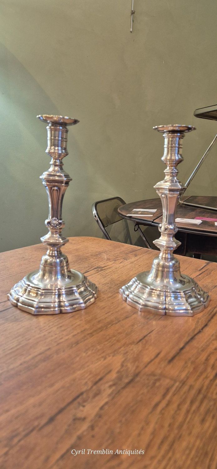 Paire de flambeaux bronze argenté (Vendu)