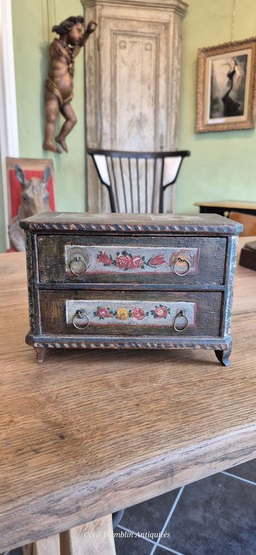 Commode miniature art populaire