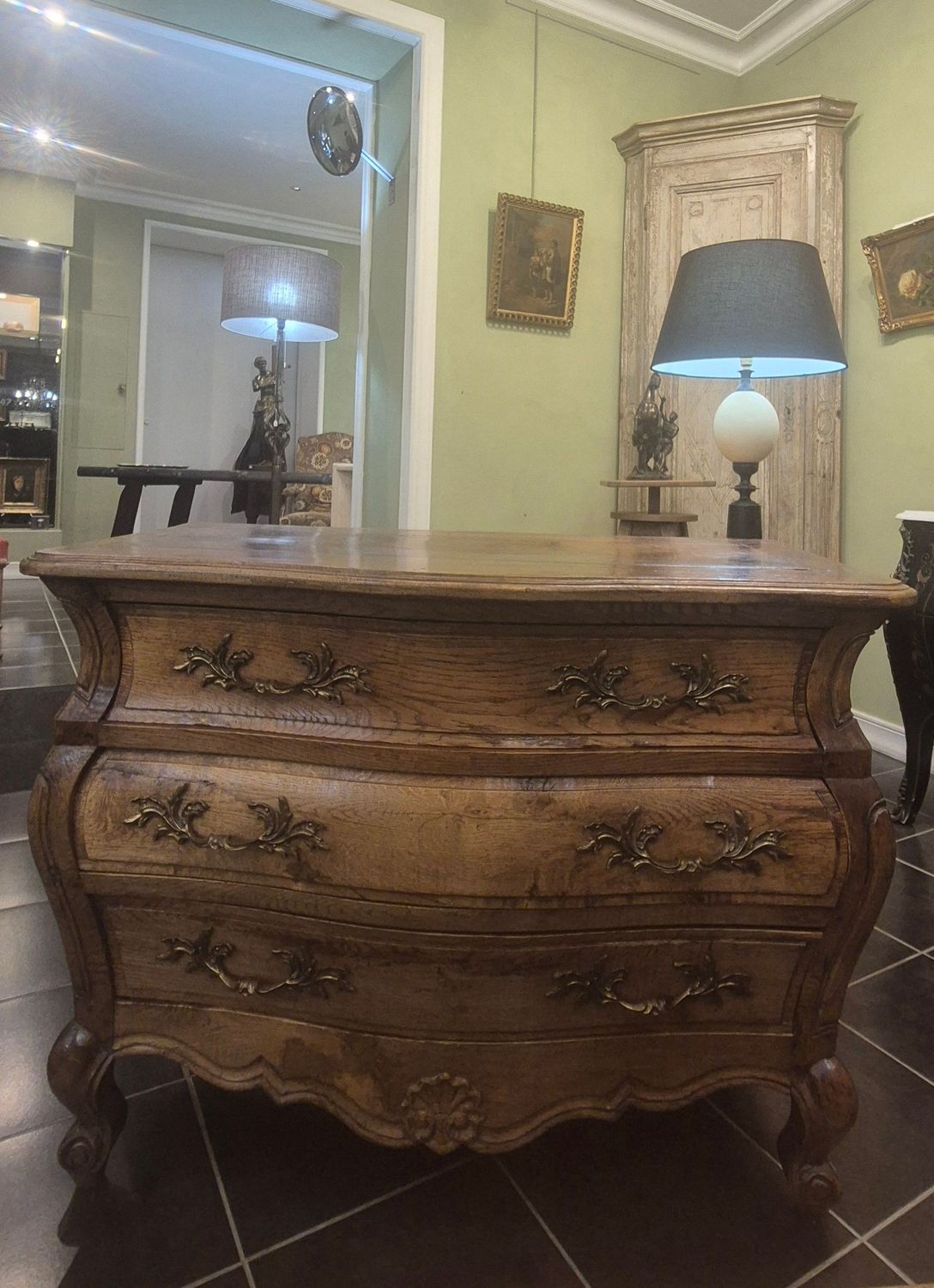 Commode rustique gallbée
