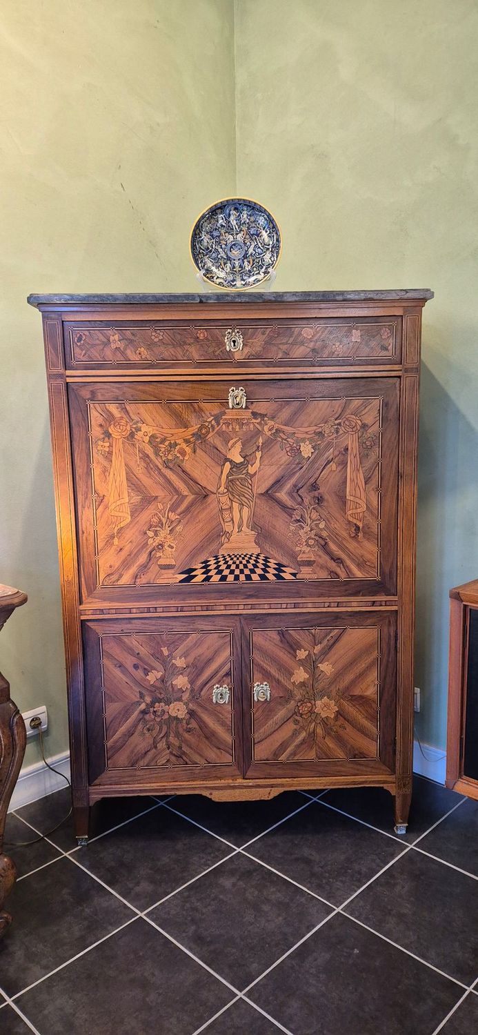 Secrétaire marqueterie fin XVIIIIeme Secrétaire marqueterie fin XVIIIIeme