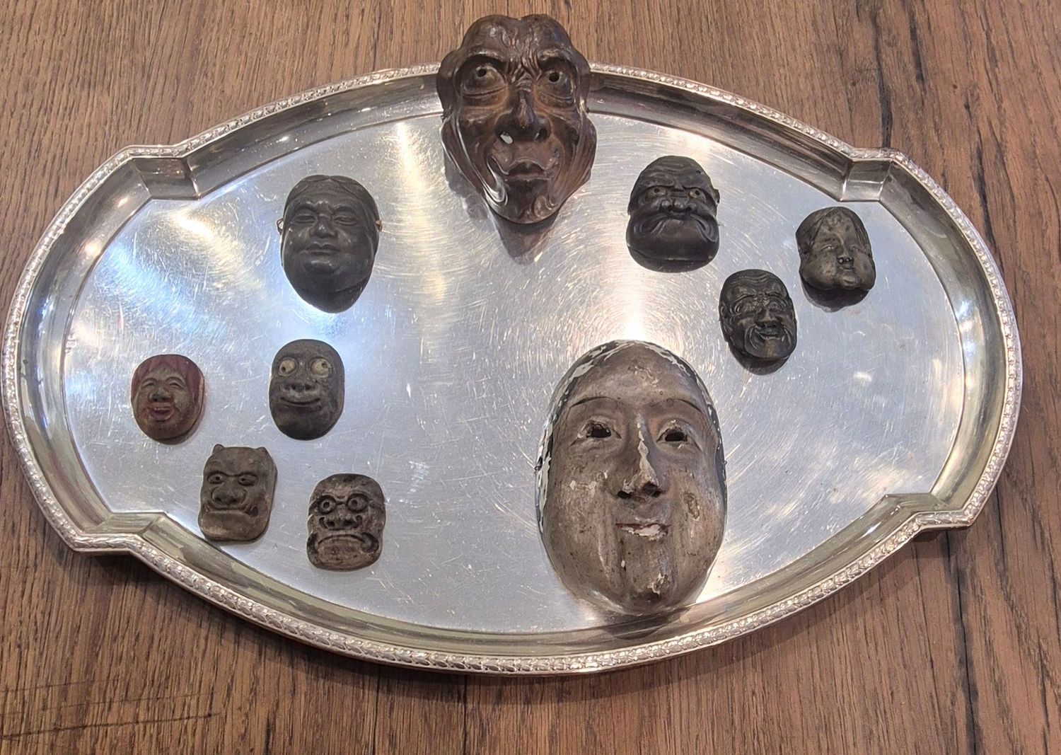 Ensemble de petits masques japonais divers Ensemble de petits masques japonais divers