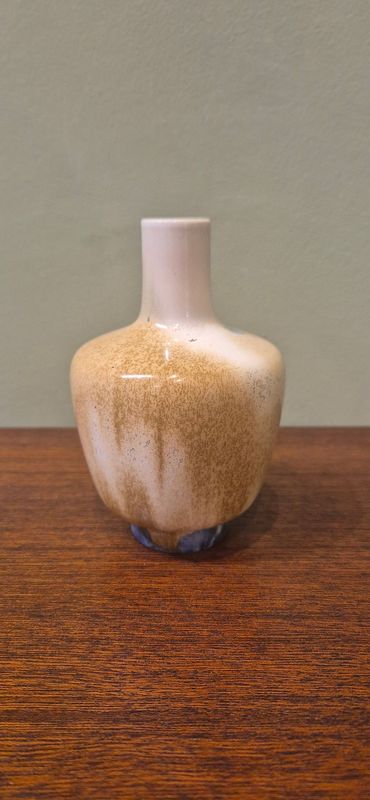 Vase porcelaine de Sèvres décor à cristallisations,1906