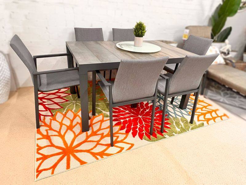 Memphis Outdoor Dining Setting Floorstock Special Memphis Outdoor Dining Setting Floorstock Special