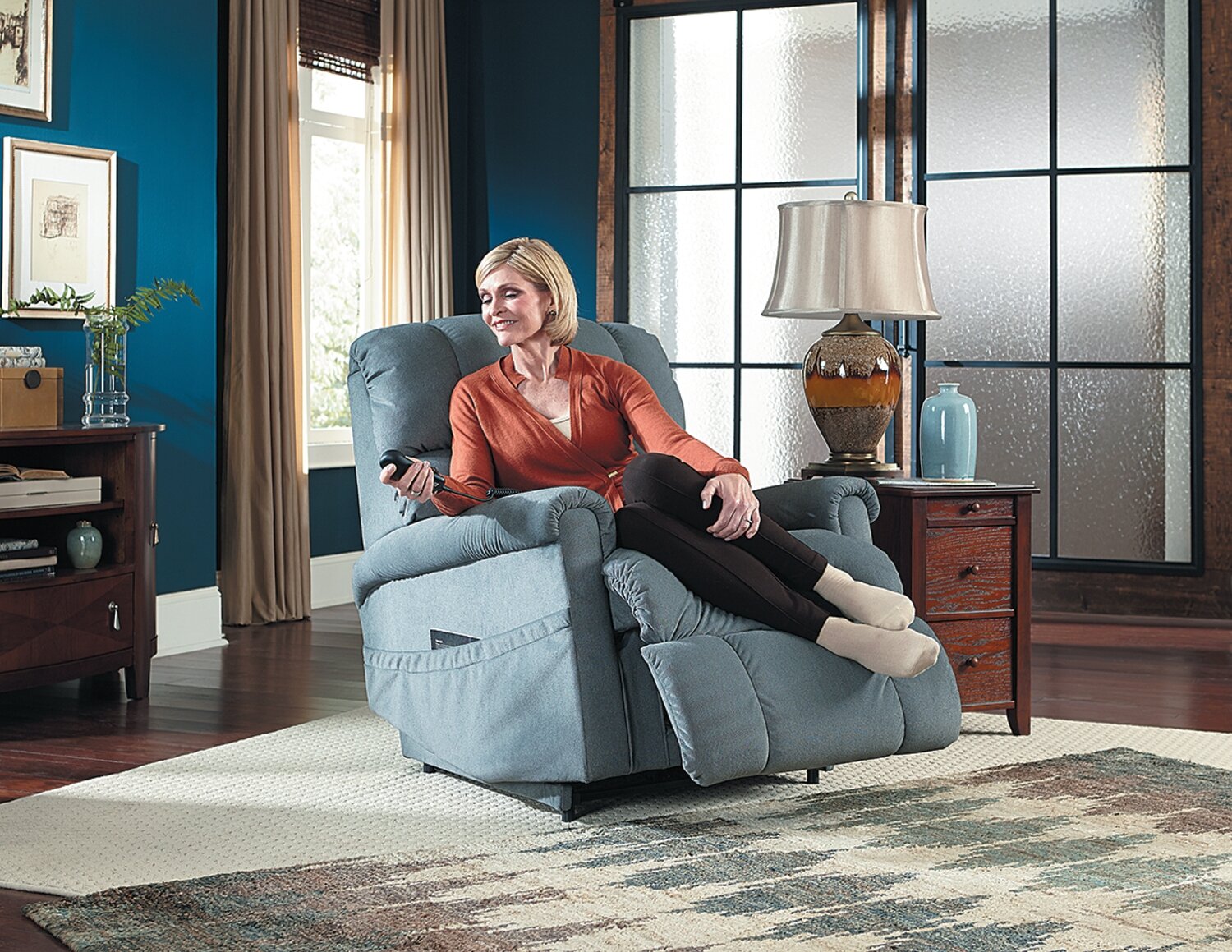 Pinnacle Platinum Lift Chair by La-Z-boy