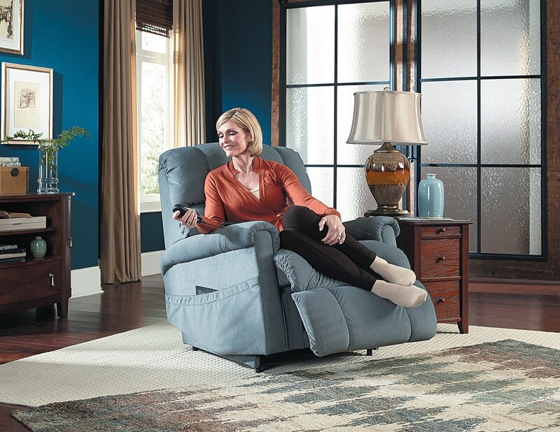 Pinnacle Platinum Lift Chair by La-Z-boy