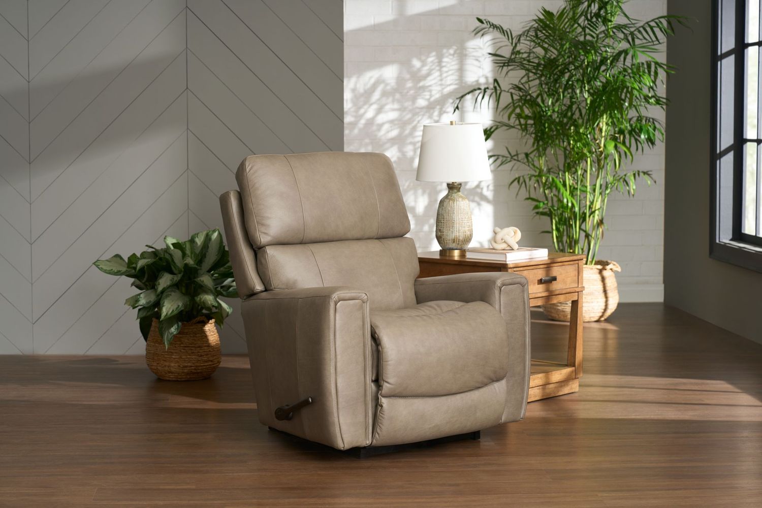 Omaha Recliner by La-Z-boy Omaha Recliner by La-Z-boy