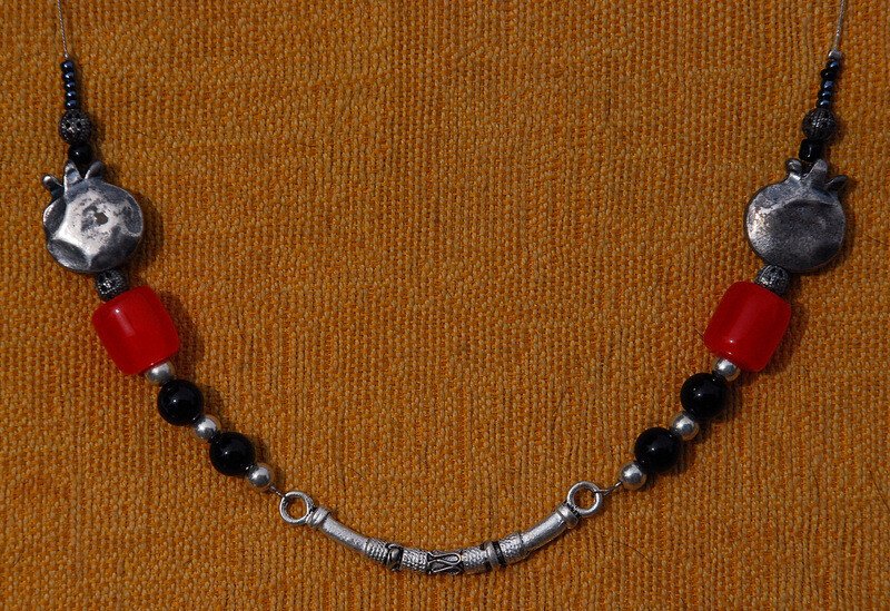 NECKLACE ONYX AND SILVER