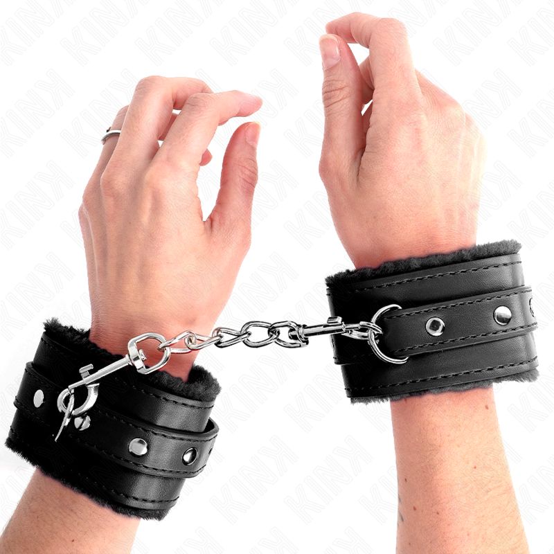 KINK - RESISTENZA DA POLSO PREMIUM FODERATA IN PELLICCIA NERA CON CINTURA NERA REGOLABILE 17-29 CM X 6 CM KINK - RESISTENZA DA POLSO PREMIUM FODERATA IN PELLICCIA NERA CON CINTURA NERA REGOLABILE 17-29 CM …