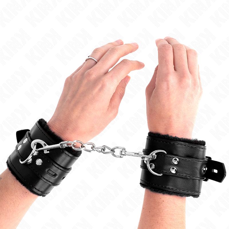 KINK - POLSINI IMBOTTITI IN PELLICCIA CON FORI QUADRI NERI E CINTURA NERA REGOLABILE 17-29 CM X 6 CM KINK - POLSINI IMBOTTITI IN PELLICCIA CON FORI QUADRI NERI E CINTURA NERA REGOLABILE 17-29 CM X 6 CM