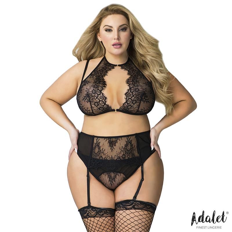 Nisa Set bra, garter belt, and thong Size 44-46 Nisa Set bra, garter belt, and thong Size 44-46