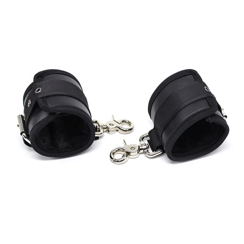 Leather Handcuffs with Big Hoops Black Leather Handcuffs with Big Hoops Black