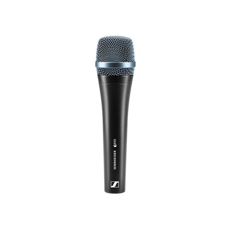 e 935