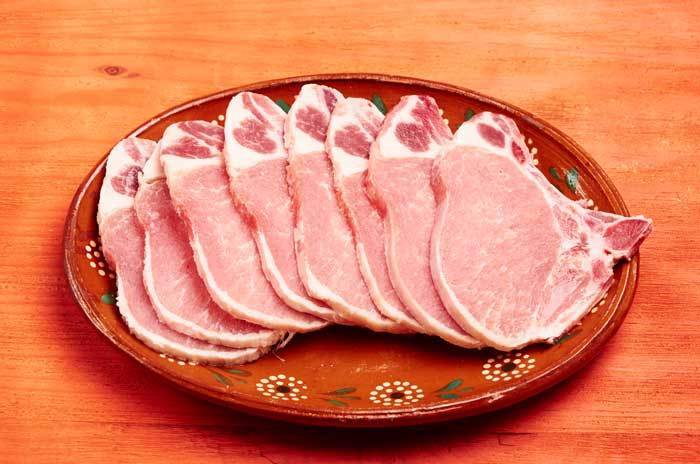 Pork, Thin Cut Bone-In Pork Loin Chops (16 oz Tray)