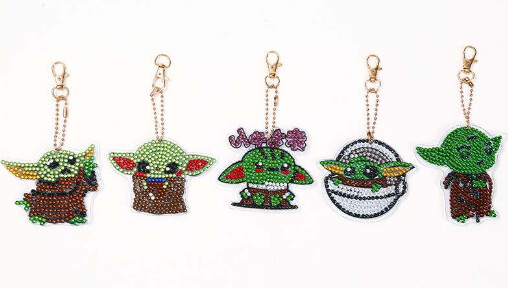 Diamond Painting Baby Yoda 5 Piece Key chains