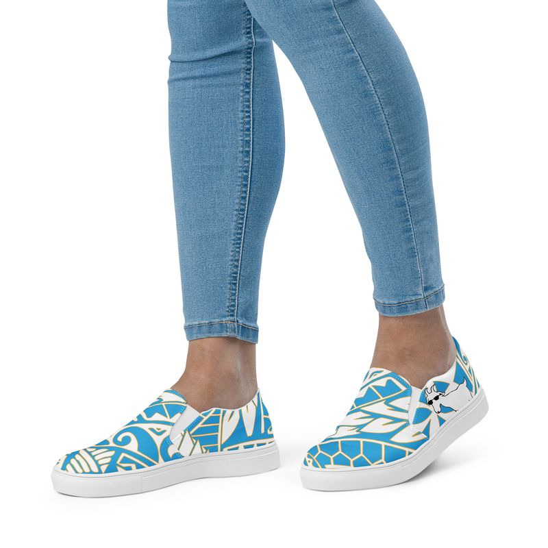 25 TAZ Wahine slip-ons