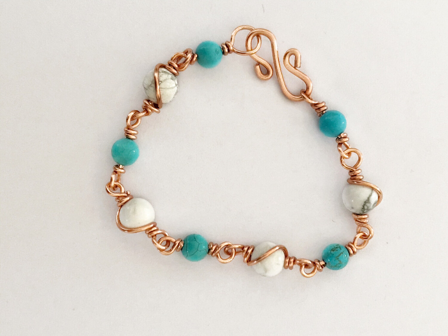 Turquoise And Howlite Gemstone Non Tarnish Copper Handmade Bracelet