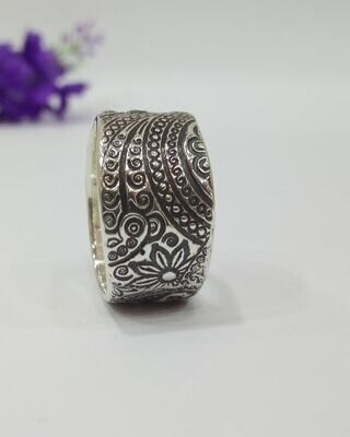 Pure 999 Silver ring with an Intricate Paisley pattern
