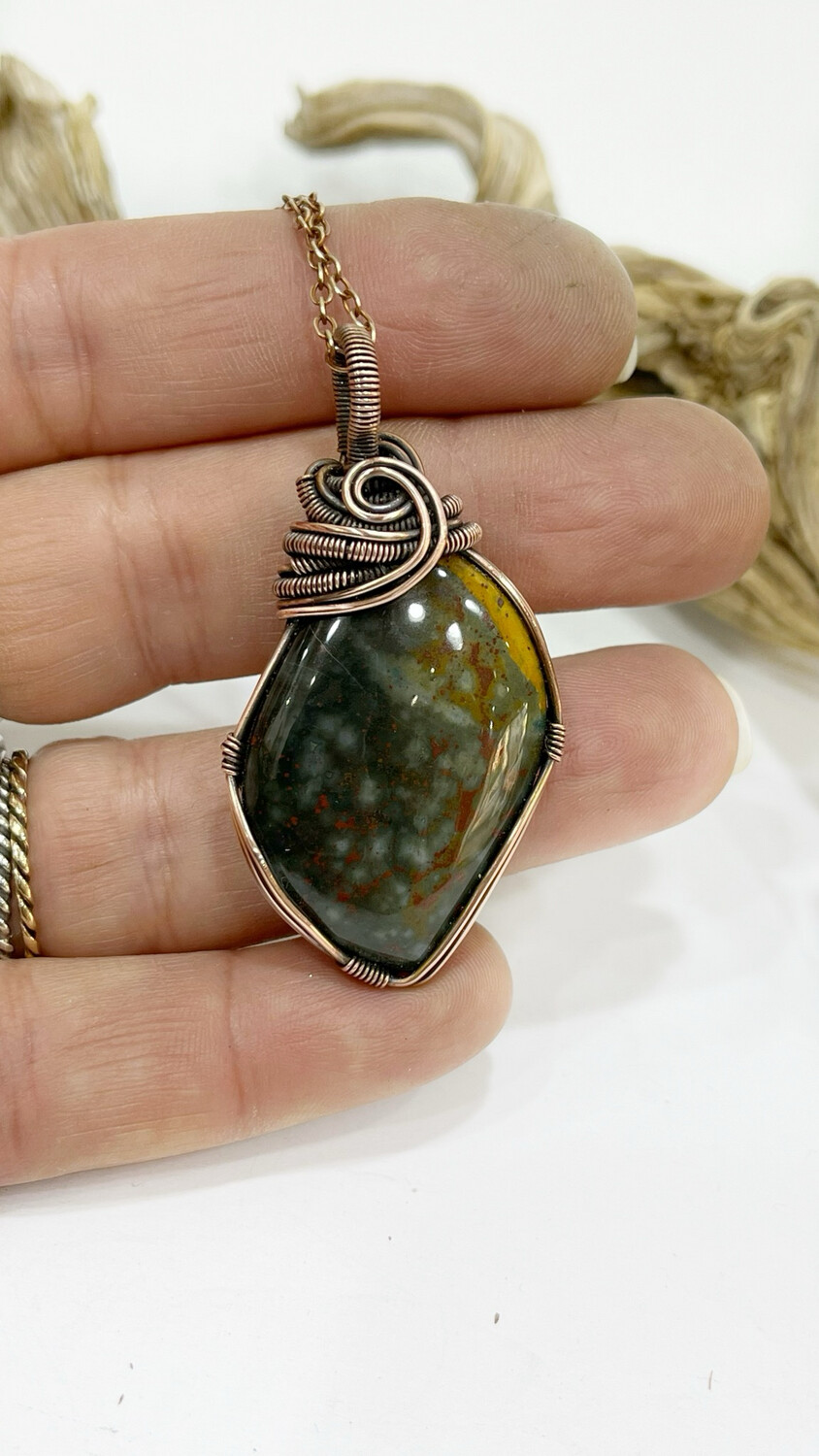 Blood Stone covered with a Wire Copper