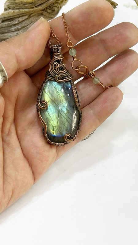 Labradorite Gemstone Pendant
