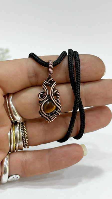 Unisex Tiger Eye Pendant In Copper