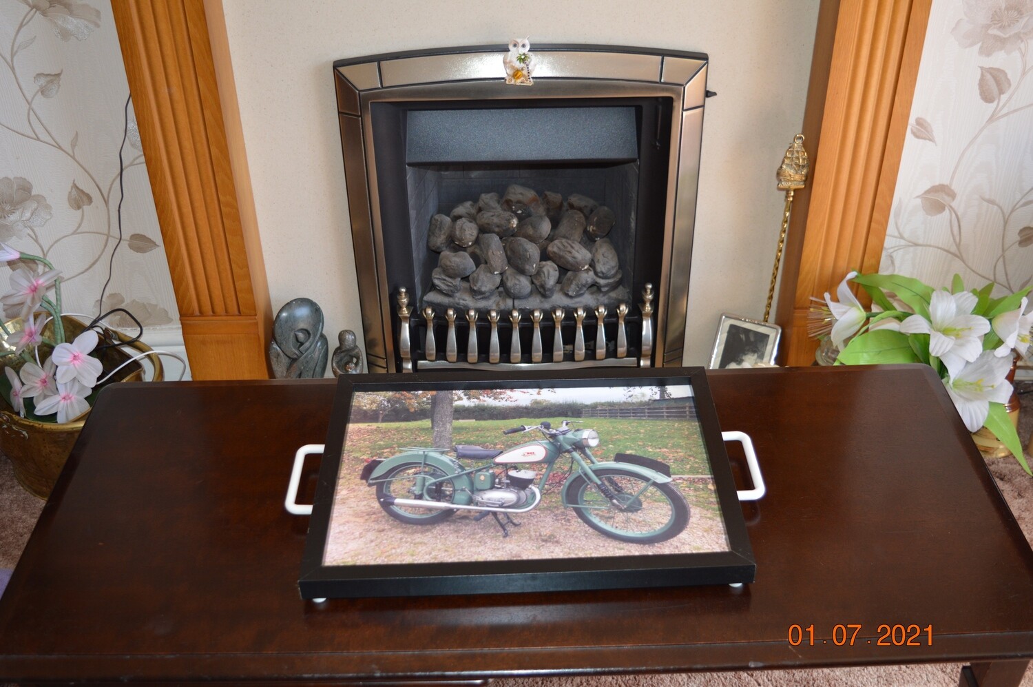UNIVERSAL LAP and TABLE TRAYS 40cm x 30cm Special Price £31.95 after event £45.95