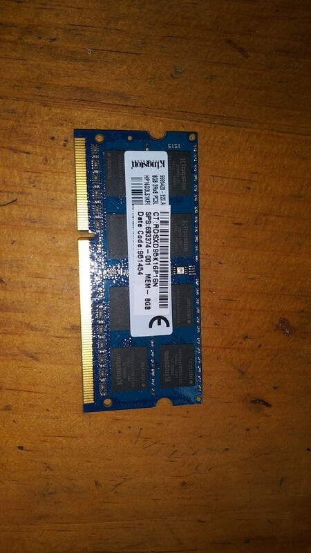 8 GB Kingston
PC3L 12800S