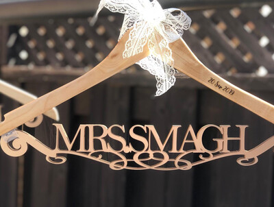 Custom Wedding Hanger, Bridesmaid Gift, Wedding Dress Hangers,Personalize Name Hanger, rustic Bridal Wedding Hanger