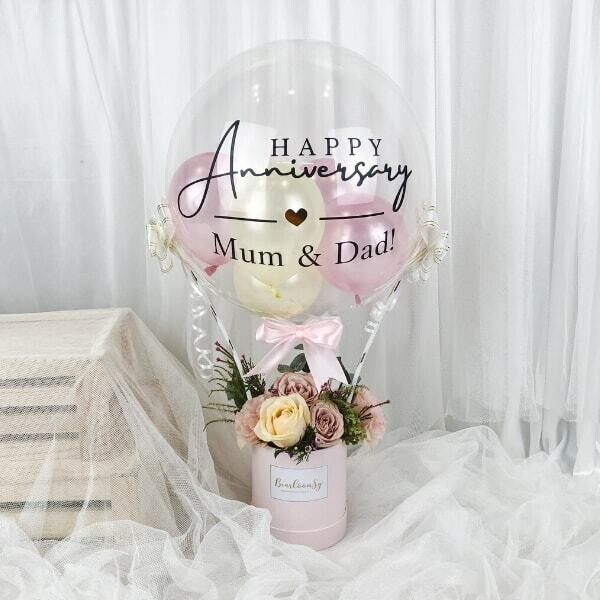 Hot Air Balloon with fresh Flower Bouquet