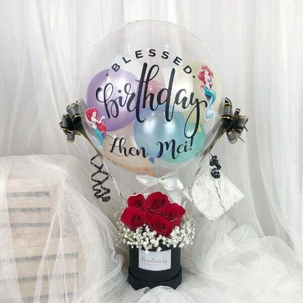 Hot Air Balloon with fresh Flower Bouquet