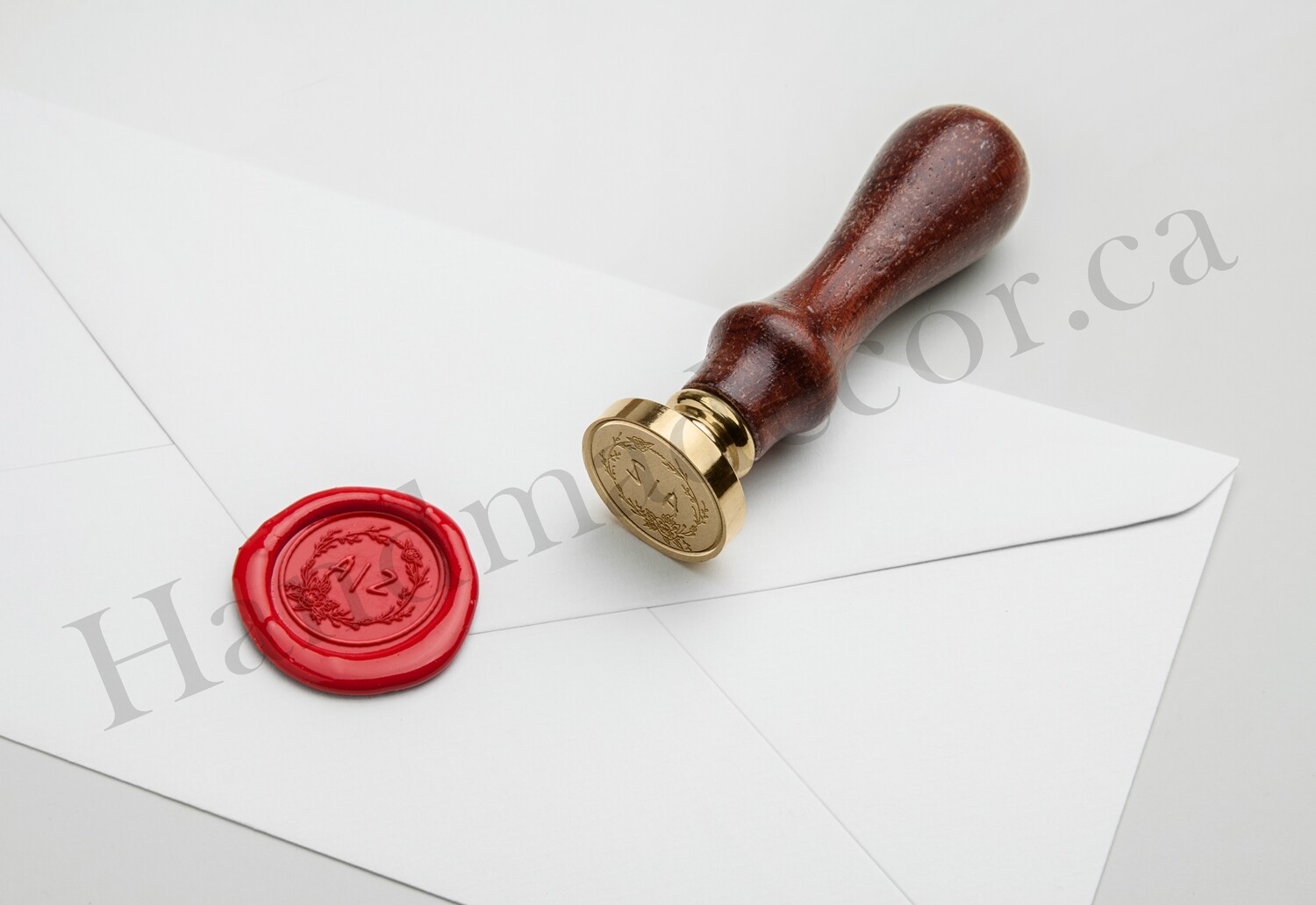 Custom 2 initials With Enclosed Round Symbolic Flower Border Wax Seal Stamp