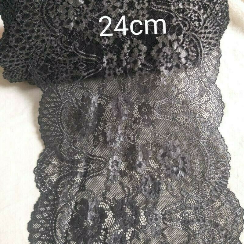Lace Table runner