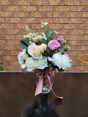 Silk flower arrangement for Centerpiece in a vase  SFAC001