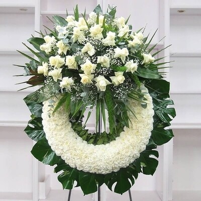 Wreath arrangement W011