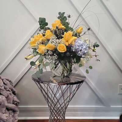 Vase arrangement V007