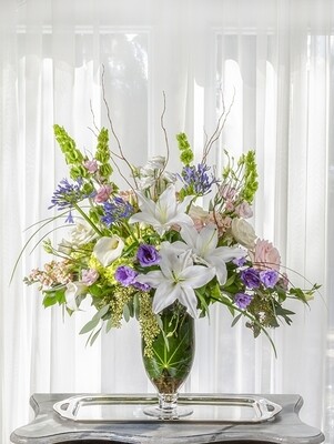 Vase arrangement V015