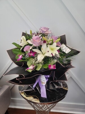 Free Standing Flower bouquet arrangement FB023