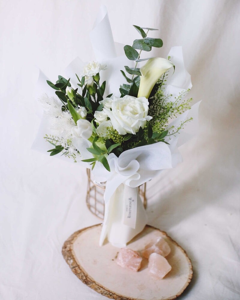 Flower bouquet arrangement FB044