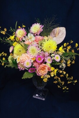 Vase arrangement V028