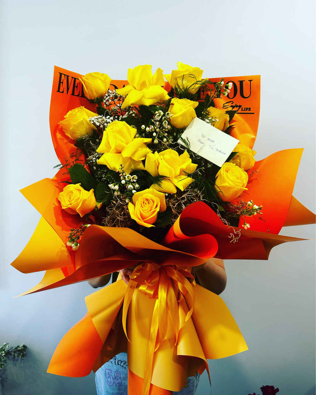 Flower bouquet arrangement FB054